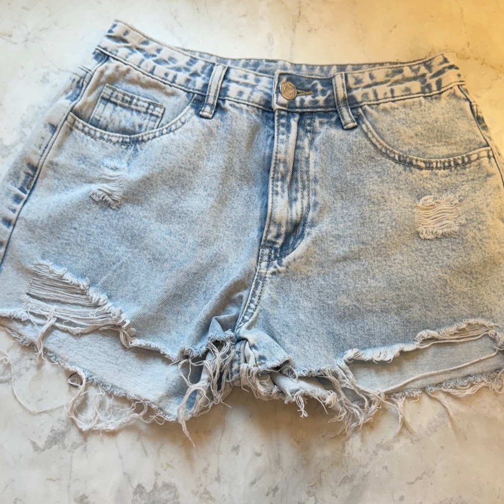 SHEIN Light Wash Distressed Denim Shorts